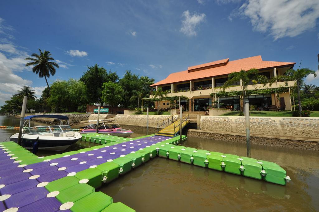 Maeklong Marina Resort Ratchaburi Exterior photo